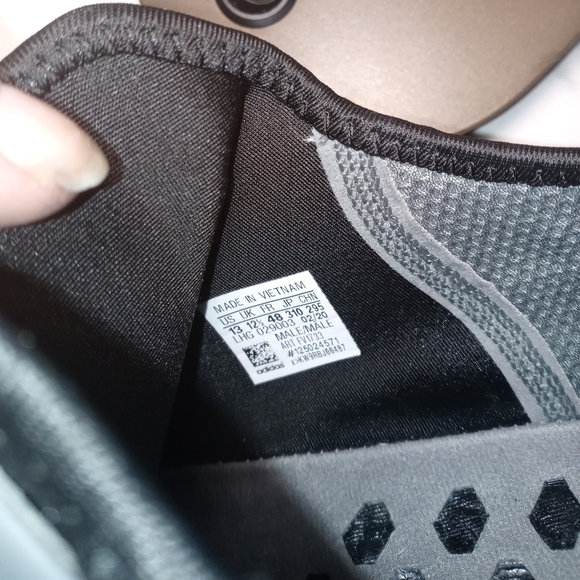 Adidas - Picture 2 of 5